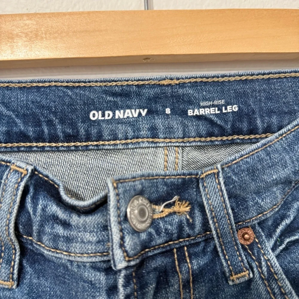 Old Navy High Waisted Barrel Ankle Jeans 8 - Picture 3 of 5